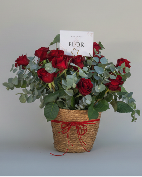 Cesto Amor Raíz com 15 rosas