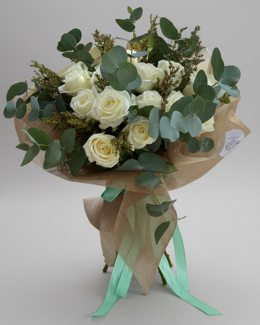 Bouquet com 15 Rosas Brancas